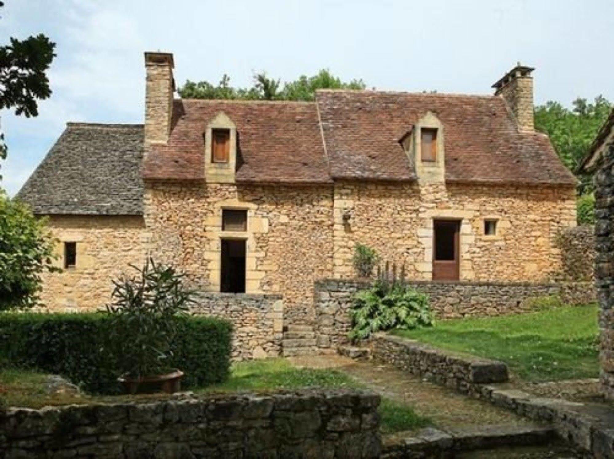 Chambres D'Hotes Avec Piscine La Rossillonie Beynac-et-Cazenac Exterior photo